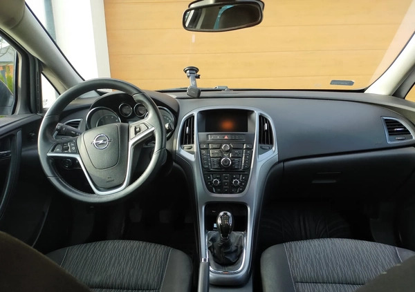 Opel Astra cena 21000 przebieg: 262336, rok produkcji 2015 z Łódź małe 56
